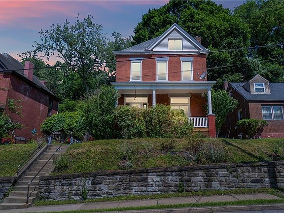2nd image of 663 Forest Ave
