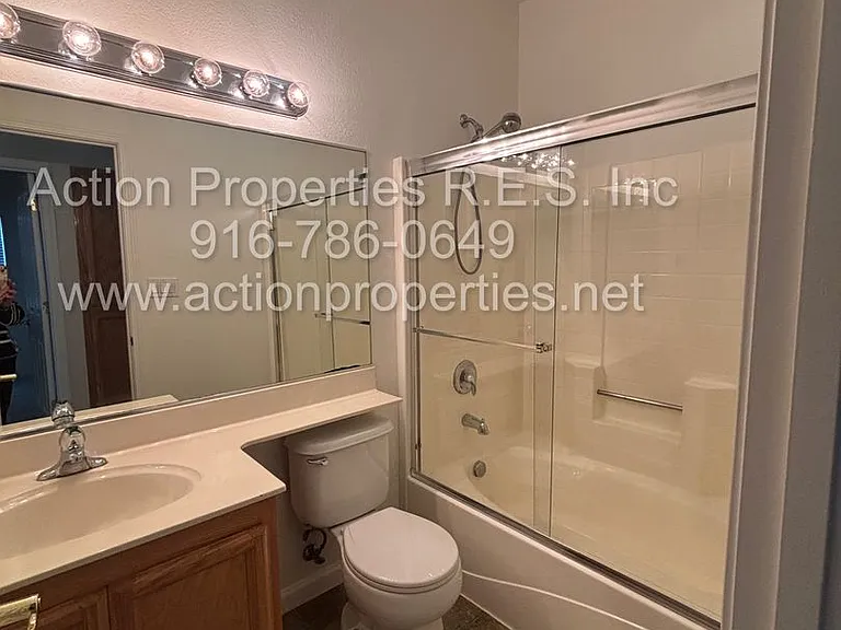 320 Bettencourt Dr — Photo 29