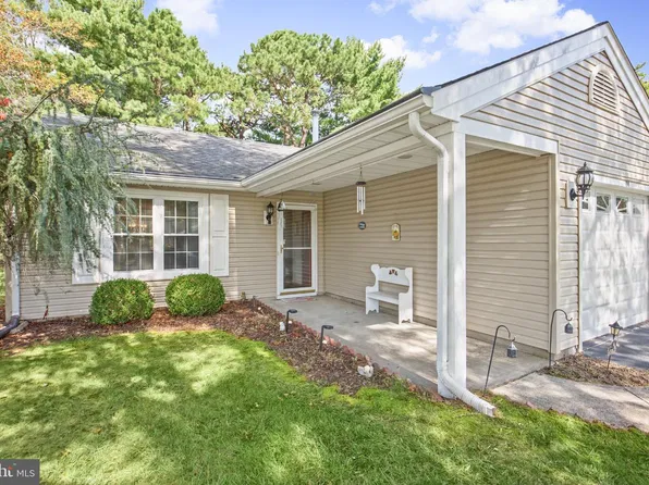 28 Kent Dr, Forked River, NJ 08731