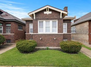 8214 S Elizabeth St, Chicago, IL 60620