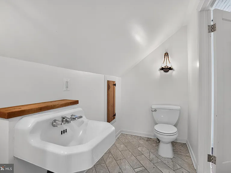 5195 Saint Leonard Rd — Photo 25