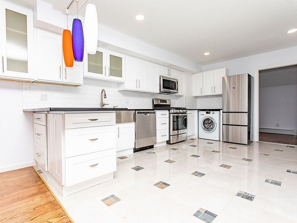 1st image of 150 Mac Dougal St #1