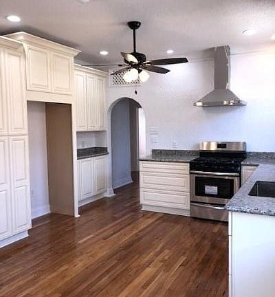 4th image of 2511 Jonquil St