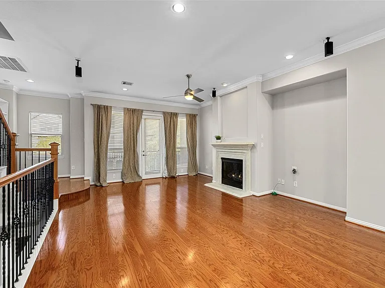 1614 Stuart St — Photo 14