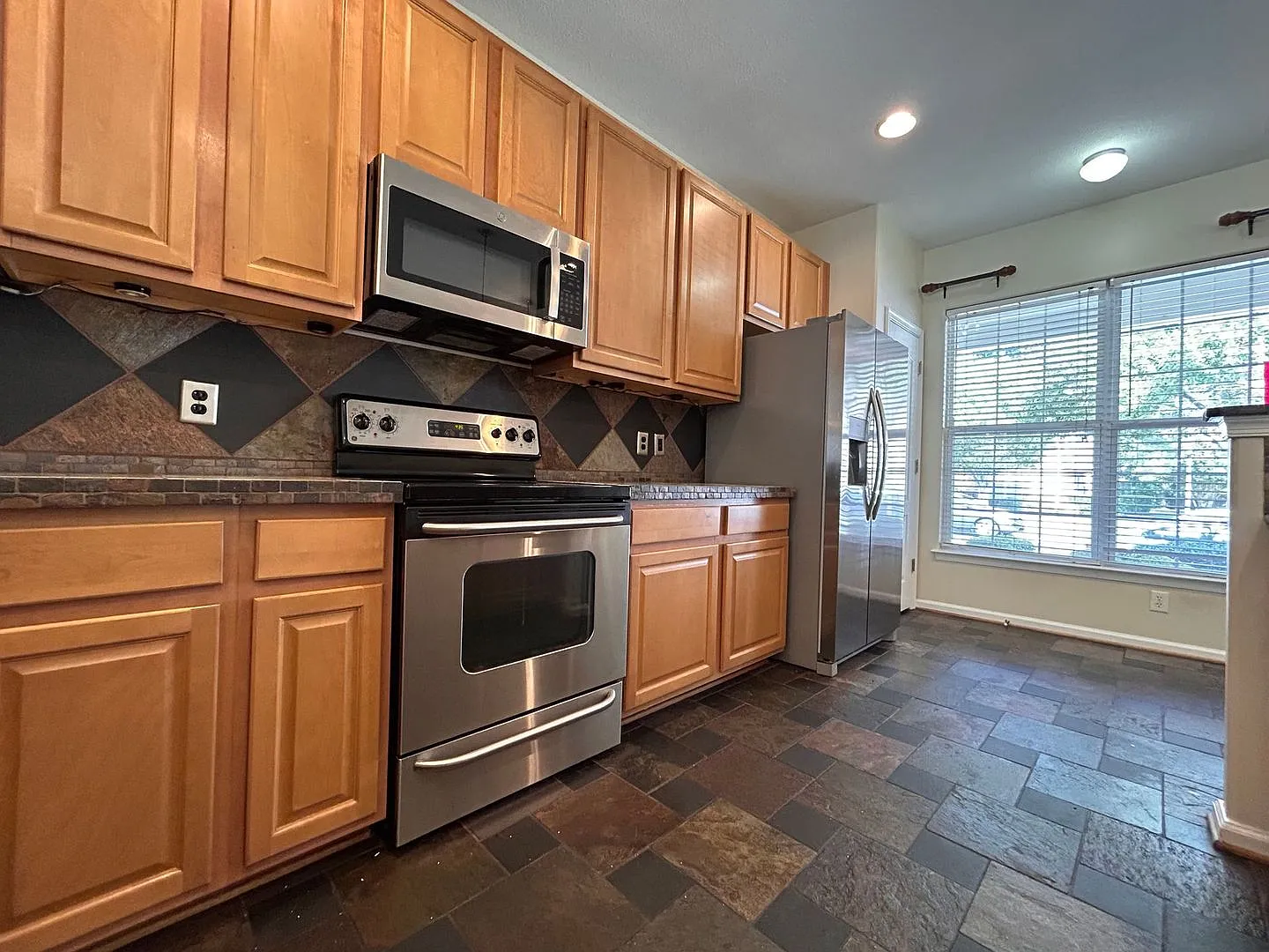 Now Available Spacious 3-Bedroom in VB — Photo 4