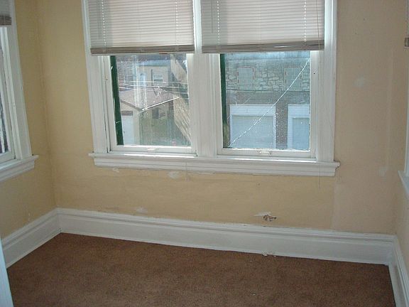 5th image of 4016-4018 Flad Ave