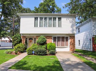 120 Muller Ave, Staten Island, NY 10314