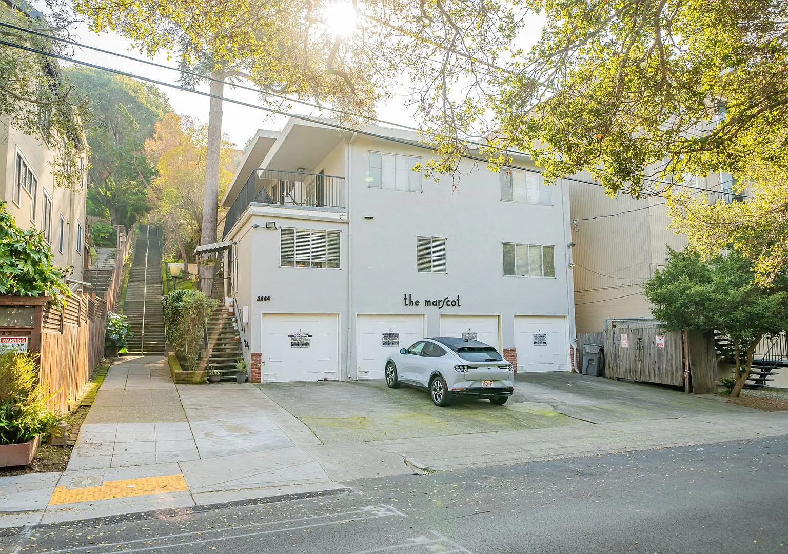 3084 Richmond Blvd — Photo 1