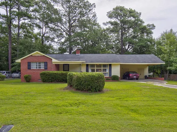 1126 Mathis Ct, Camden, SC 29020
