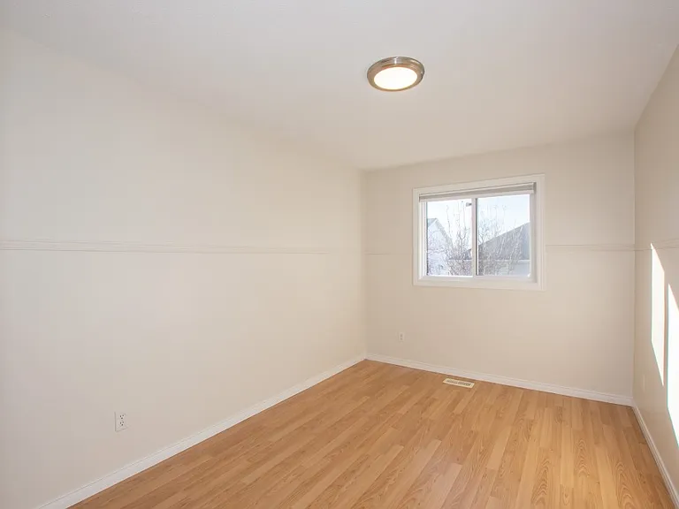 39 Mayfair Dr — Photo 13