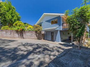 2150 N 11th St, Coos Bay, OR