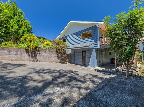 2150 N 11th St, Coos Bay, OR 97420