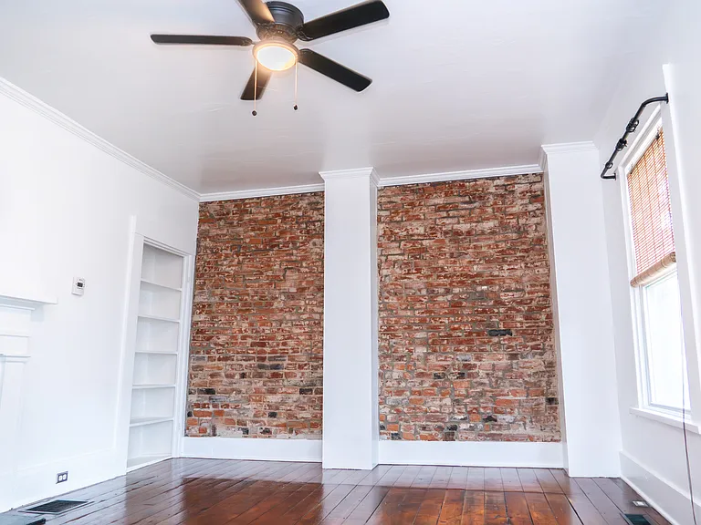 117 E Vine St — Photo 7