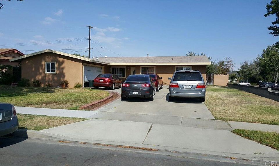 2nd image of 728 N Lake Ave