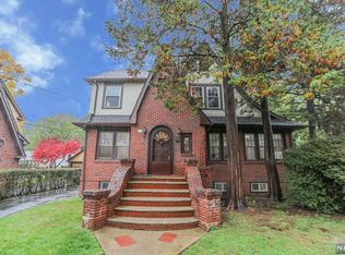 265 Grove St, Teaneck, NJ 07666