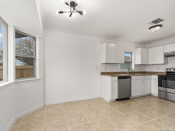 5th image of 5218 Gordon Cooper Dr