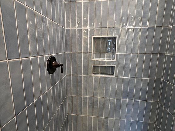 5th image of 4038 Watersail Drive #123