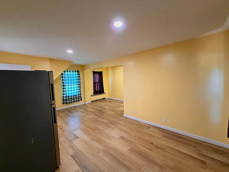 2585 Beach Dr — Photo 5