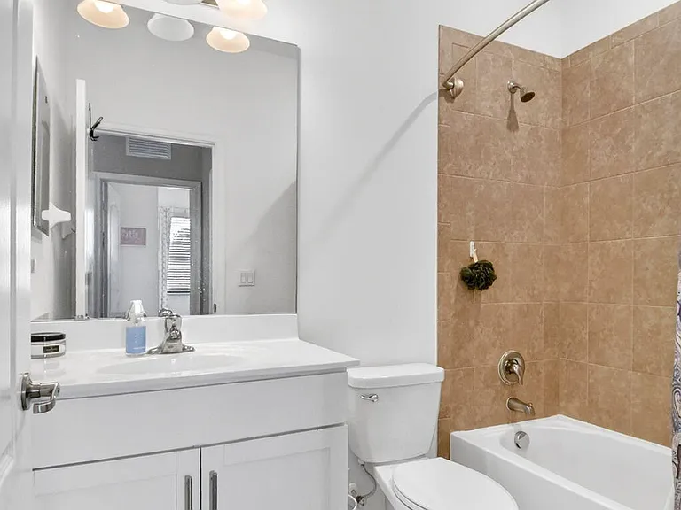 9062 Gulf Cove Dr — Photo 40