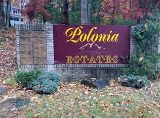 Polonia Ct, White Haven, PA 18661