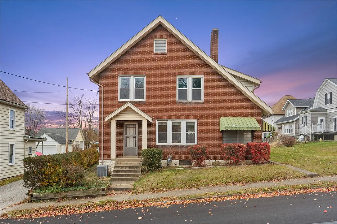 155 3rd St photo 1