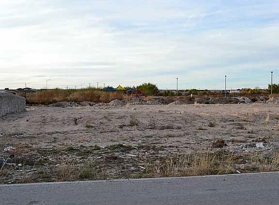 3rd image of 5753 Valley Lilac Ln