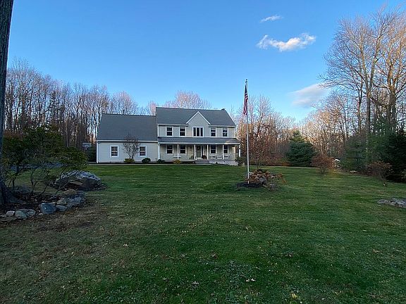 2nd image of 32 Knollwood Dr