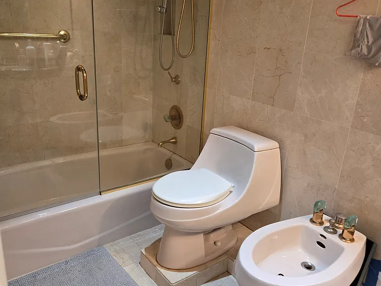 5555 Collins Ave #8W — Photo 8