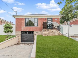 236 Amber St, Staten Island, NY