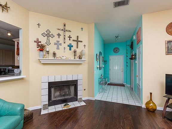 4th image of 103 Tanglewood Ln