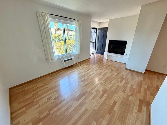 3rd image of 4495 North Ave APT 4