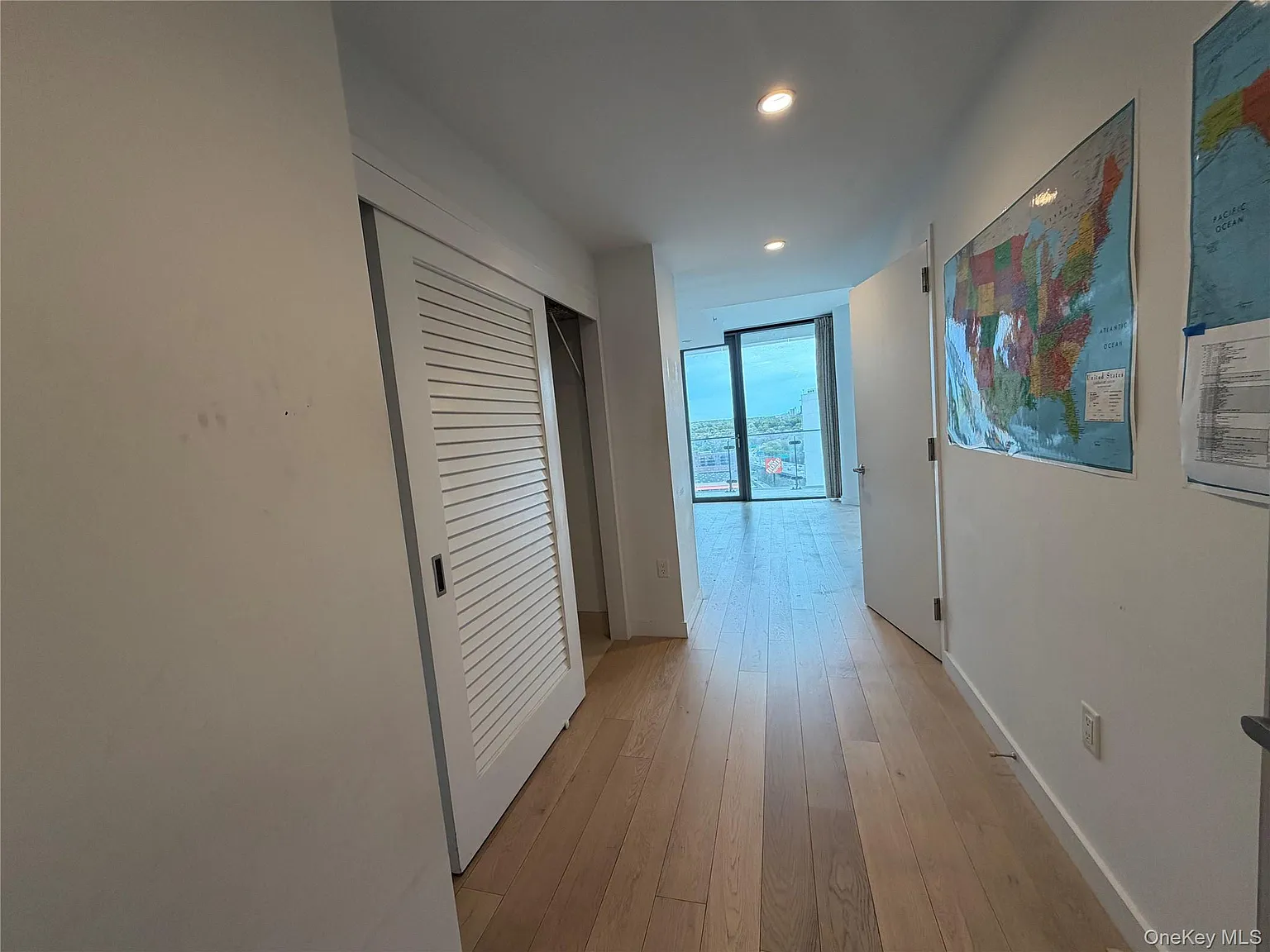 1 bed, 1.0 bath, 761 sqft, $3,300 — Photo 3