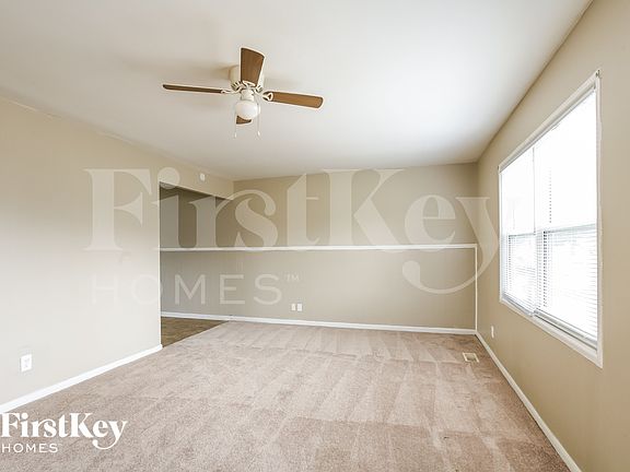 5th image of 8738 Montery Rd