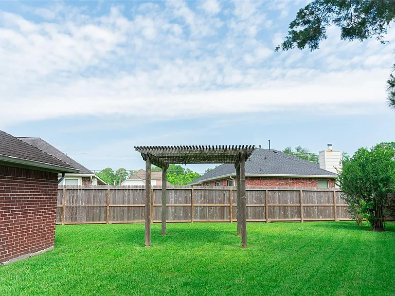 822 Oak Lodge Ct — Photo 16