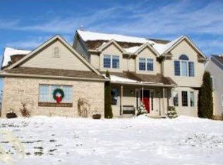 2091 Larkspur Ln, Grand Blanc, MI 48439