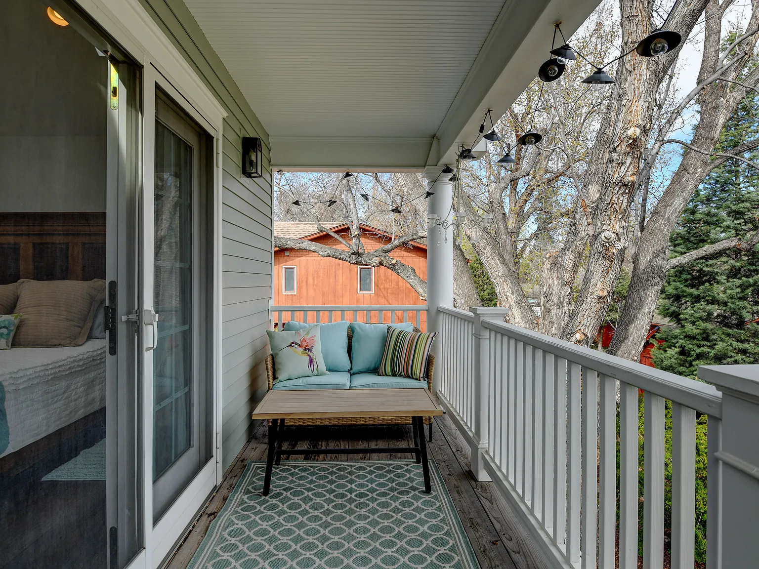 320 E Mulberry St — Photo 2