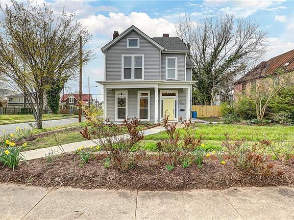 4th image of 2200 Barton Ave