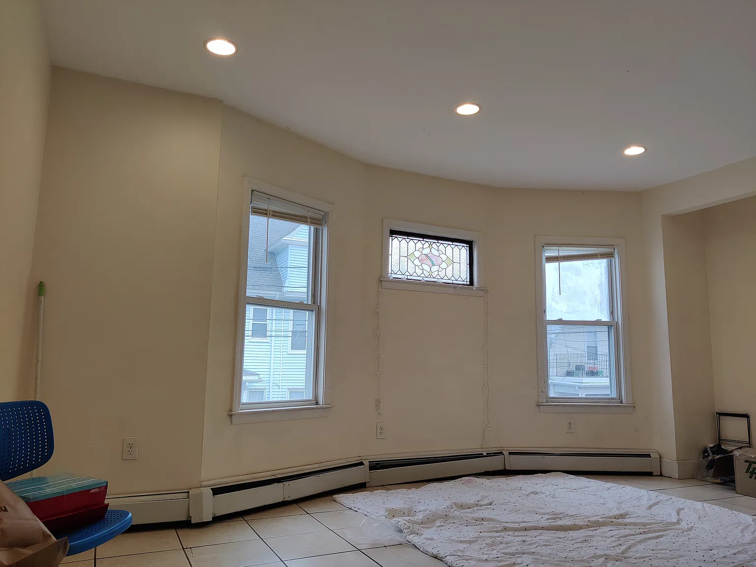 3 bed, 1150 sqft, $3,000 — Photo 4