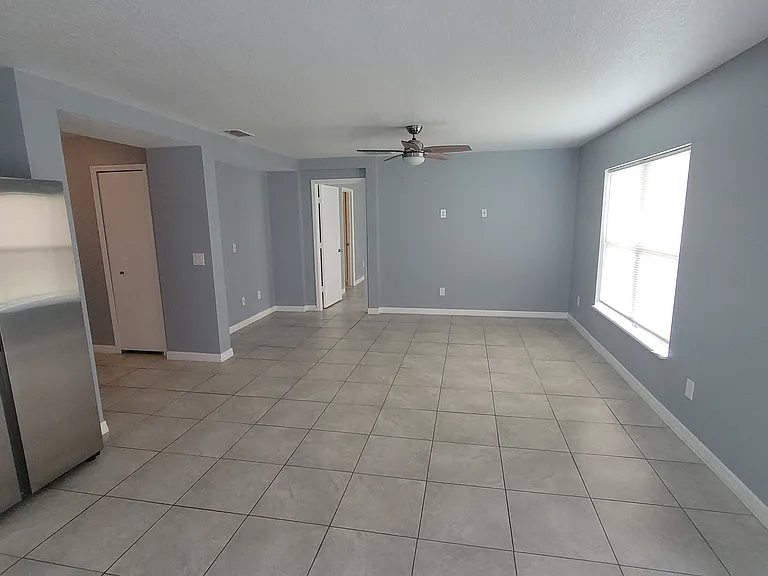 4654 Caverns Dr — Photo 12