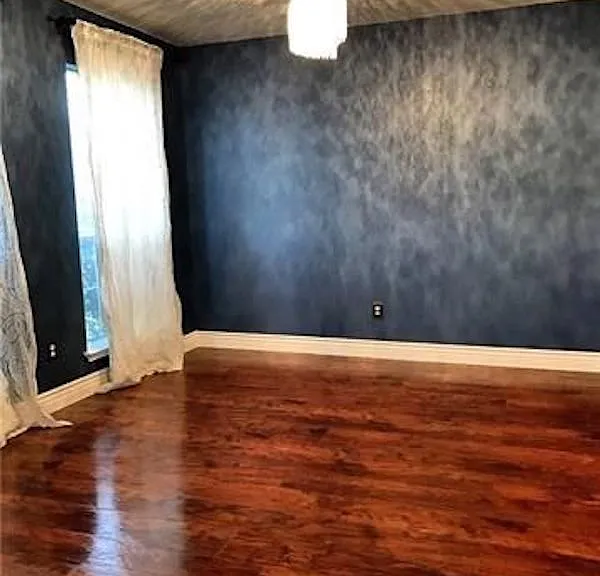 6916 Marigold Ct — Photo 8