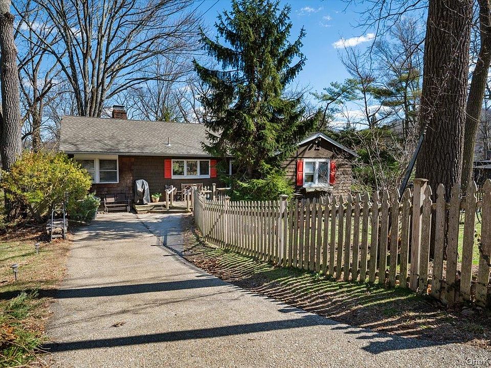 1st image of 41 Lakeside Drive