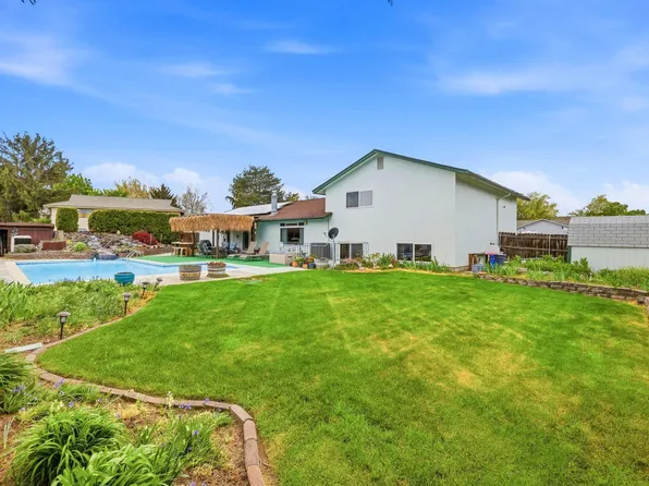 800 N Reed Pl, Kennewick, WA 99336
