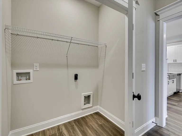 1122 Jolly Ln — Photo 16