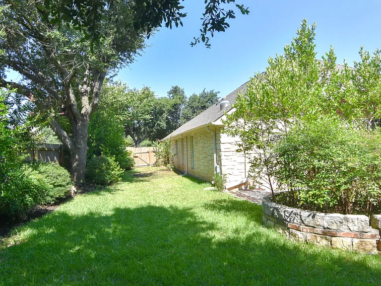 15001 Calaveras Dr — Photo 42