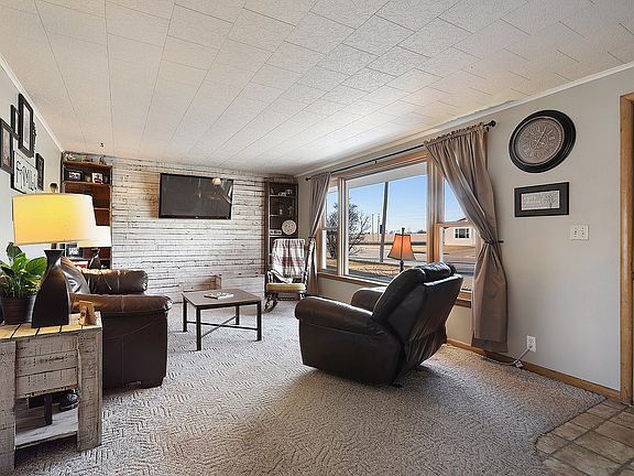 Living room w/shiplap wall