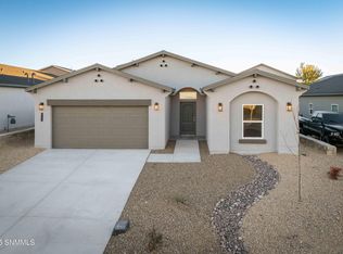 2240 Torreon Rd, Las Cruces, NM 88012