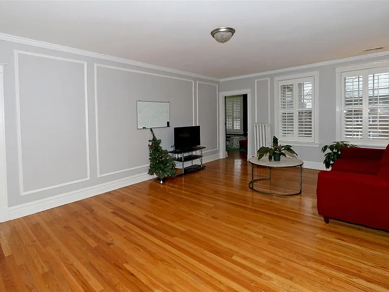 6226 Northwood Ave #3W — Photo 4
