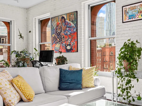 165 Duane Street image 5 of 29