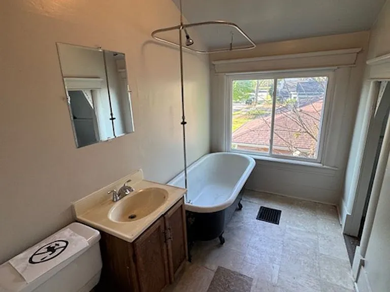 2712 Fox Ave — Photo 9