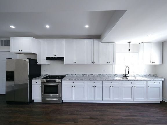 5th image of 149 N Waller Ave #2